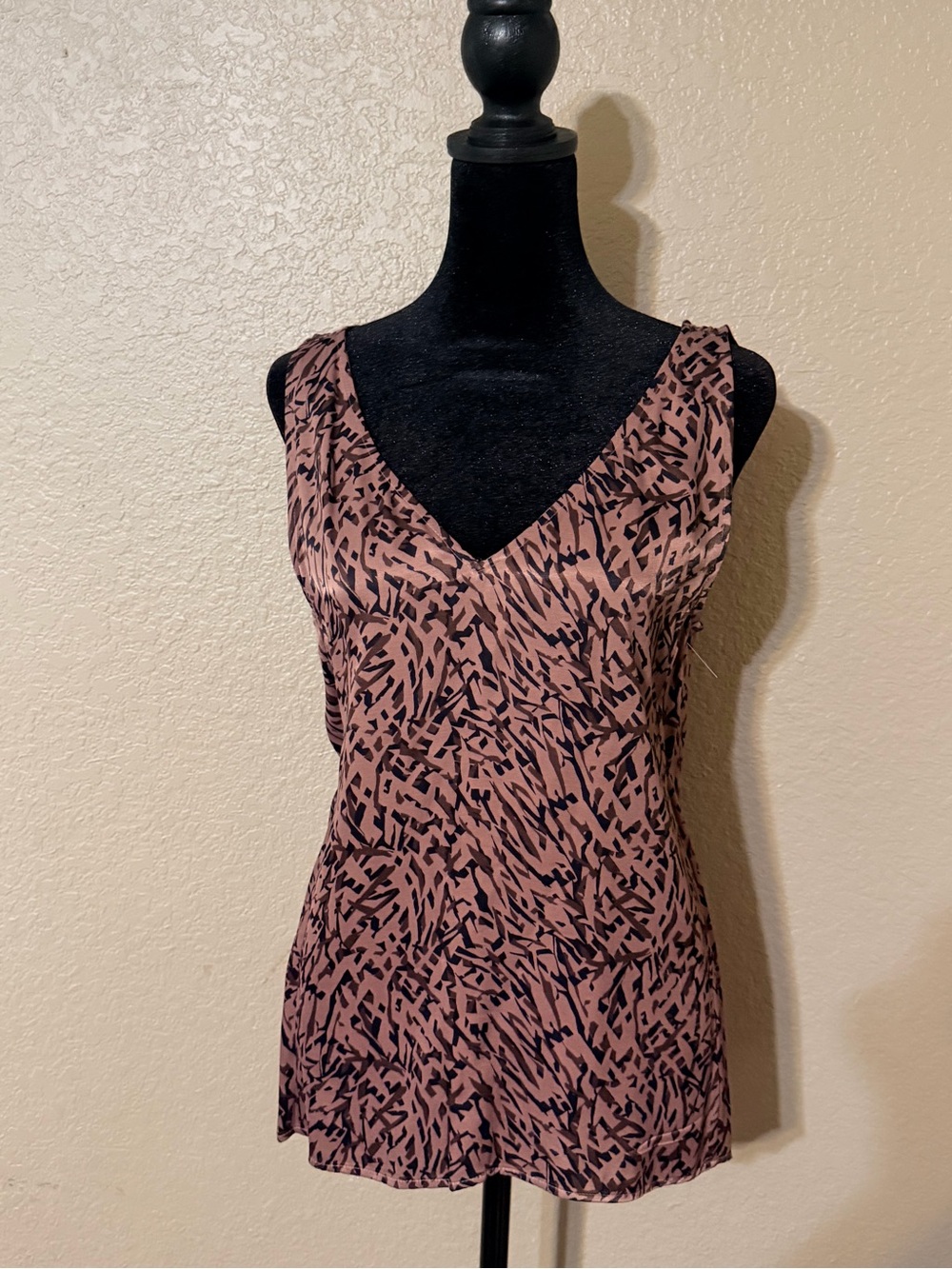 Nordstrom Mauve and Black V-Neck Printed Sleeveless Dress